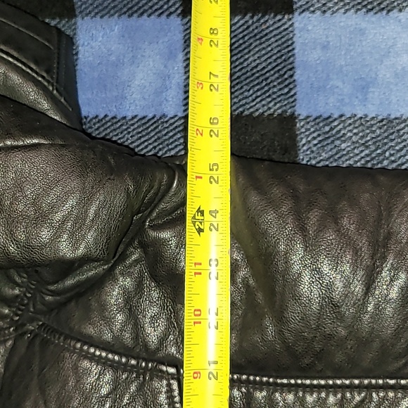 Calvin Klein. Faux-leather. Faux-fur Liner. Heavyweight. Motorcycle-style. Large - Picture 8 of 15